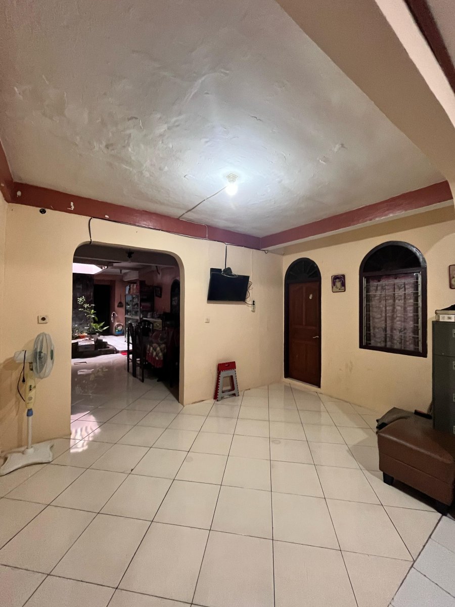 Harus Terjual Rumah Kedoya Selatan - Foto 12