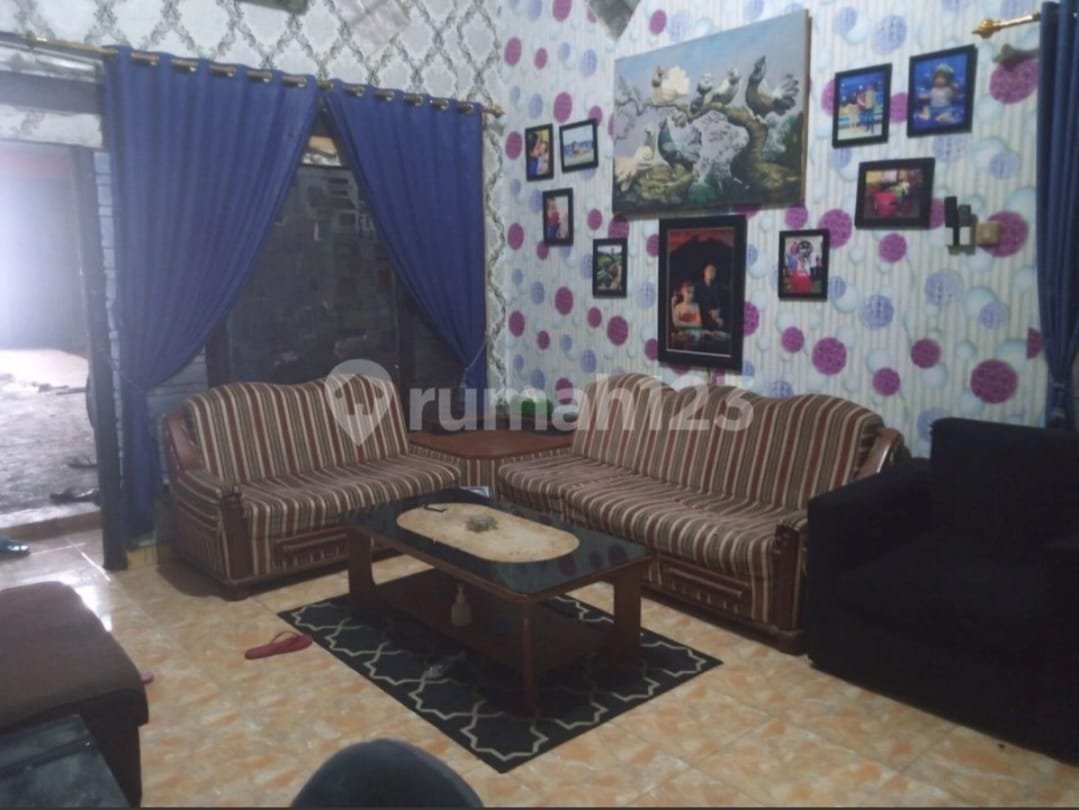 Gudang Sekaligus Tempat Tinggal Di Pinggir Jalan Raya Utama Di Gentan, Solo - Foto 3