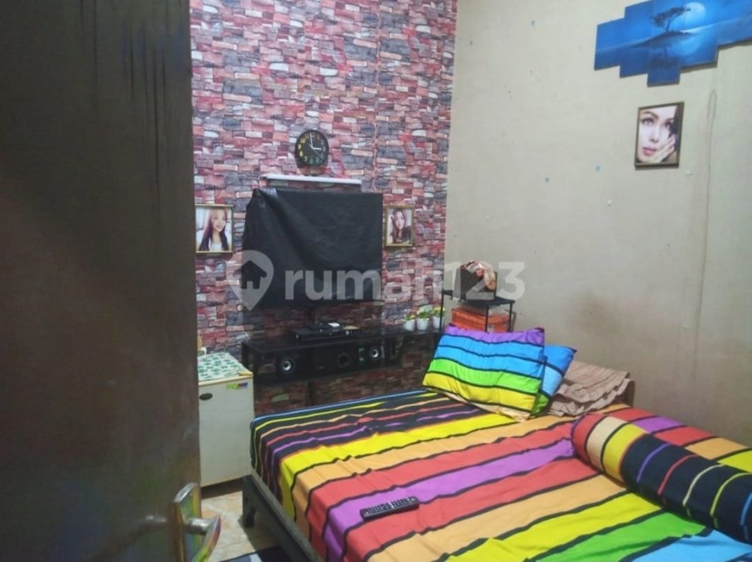 Gudang Sekaligus Tempat Tinggal Di Pinggir Jalan Raya Utama Di Gentan, Solo - Foto 4