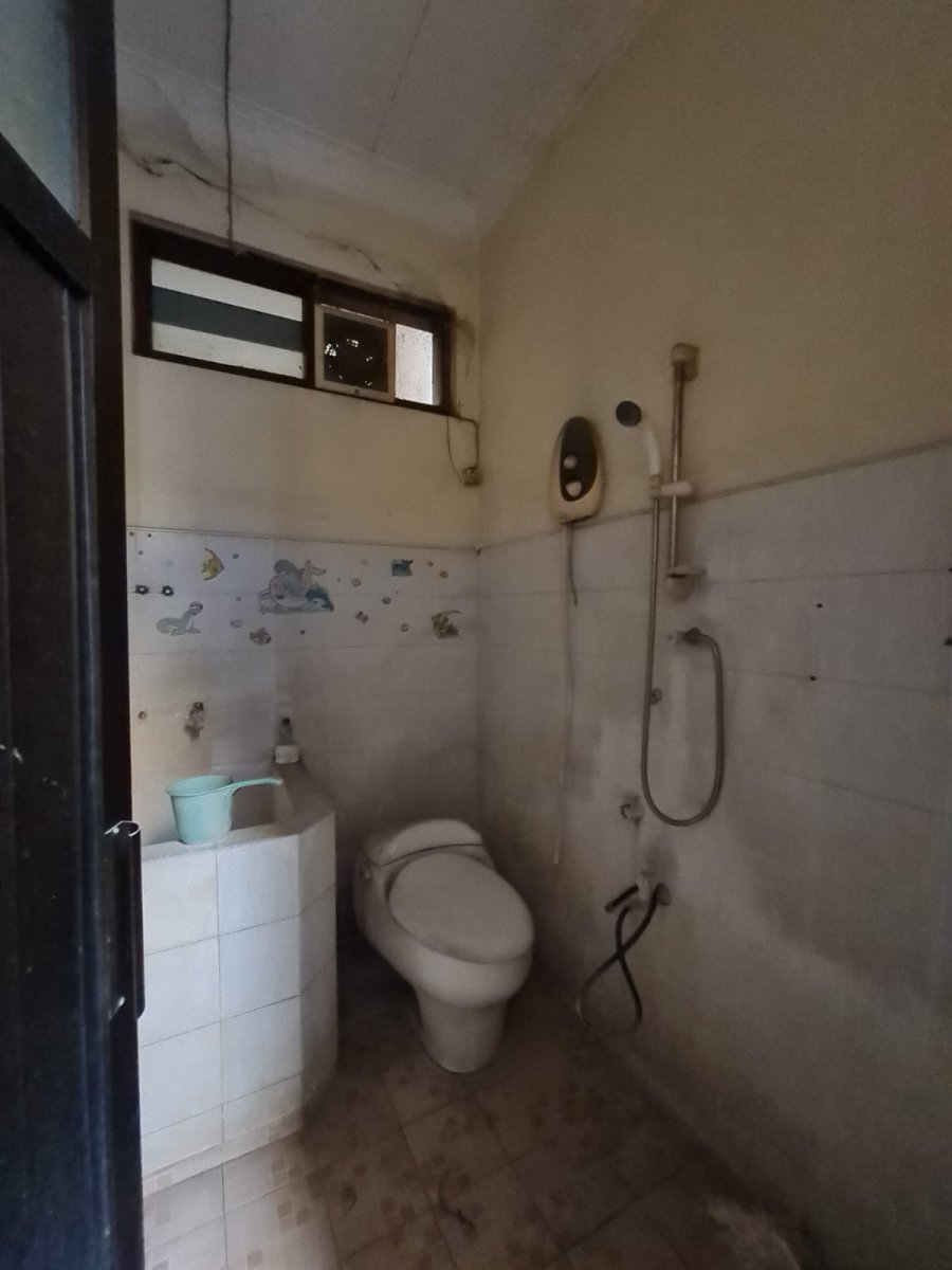 Ruko Strategis 2,5 Lantai Jalan Adi Sumarmo Nusukan, Banjarsari, Solo - Foto 5