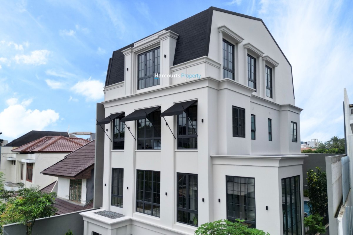 Senopati Area, Dijual Brandnew House Modern American Classic Lokasi Strategis 5 Menit ke Scbd, Kebayoran Baru