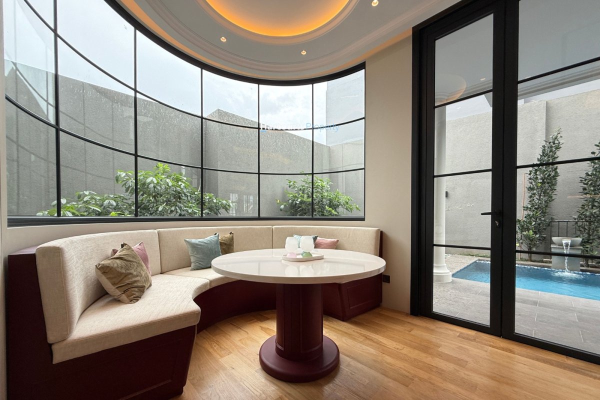Senopati Area, Dijual Brandnew House Modern American Classic Lokasi Strategis 5 Menit ke Scbd, Kebayoran Baru - Foto 7