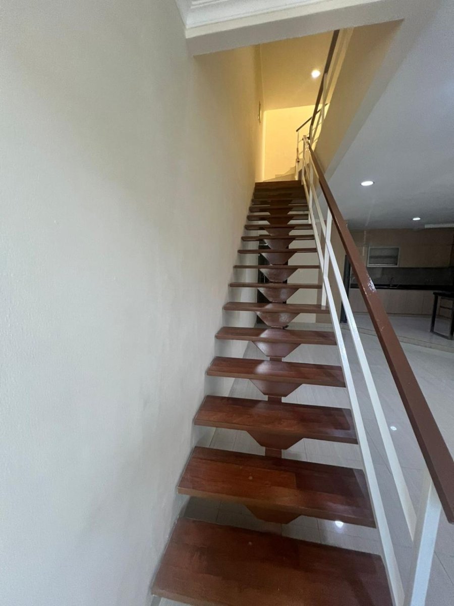 Rumah Cengkareng Perumahan GreenCourt - Foto 14