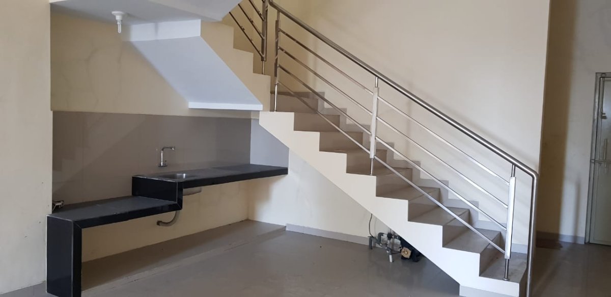 Ruko Bagus Pusat Kota 3 Lantai di Jalan Ronggowarsito, Solo - Foto 5