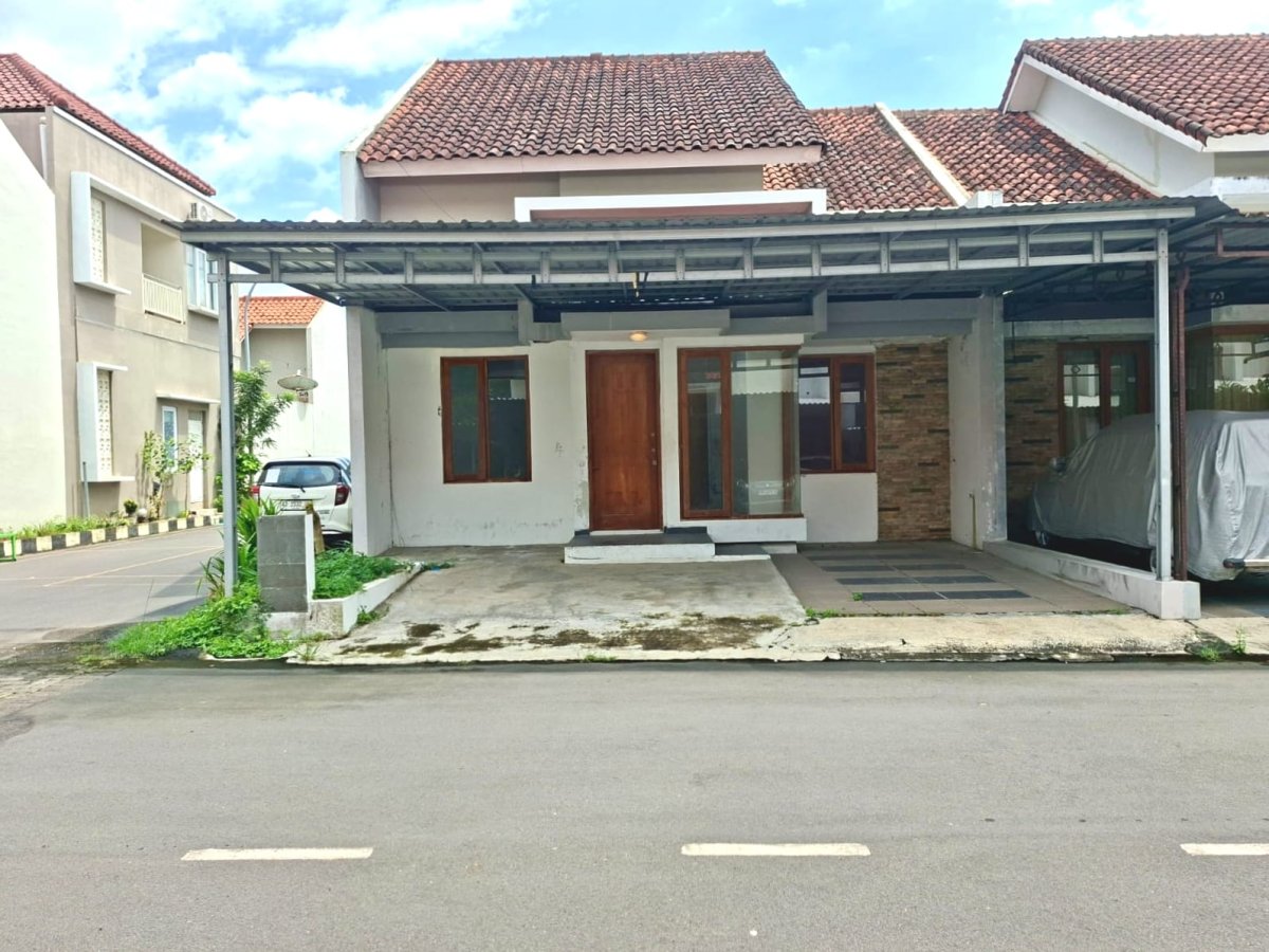 Rumah Bagus Siap Pakai di Pabelan, Kartasura, Solo