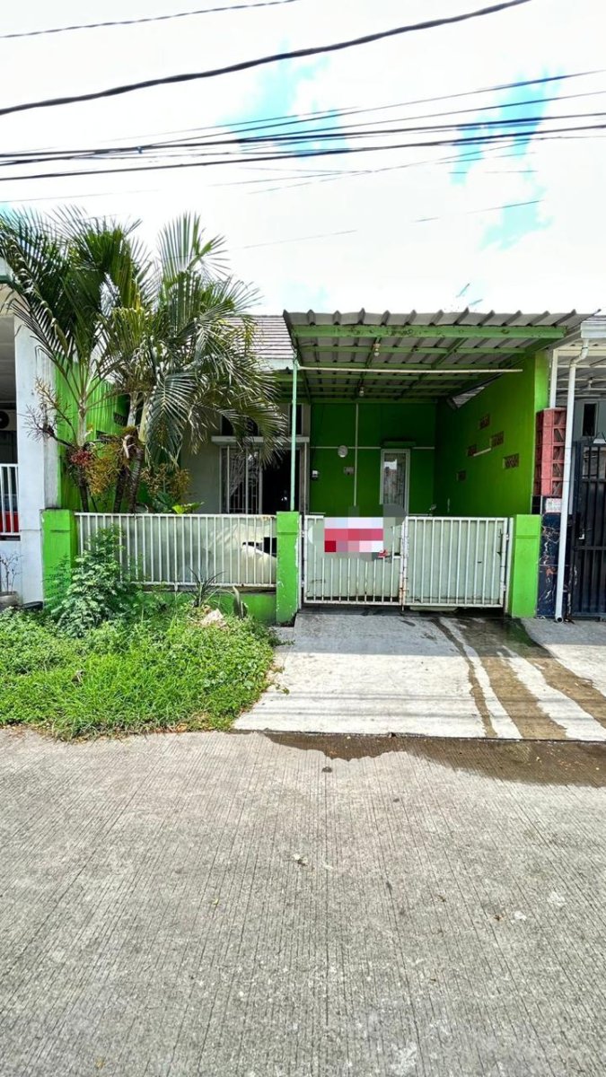 Rumah Siap Huni, LT. 72 M2, Vila Mutiara Gading 2,  Bekasi