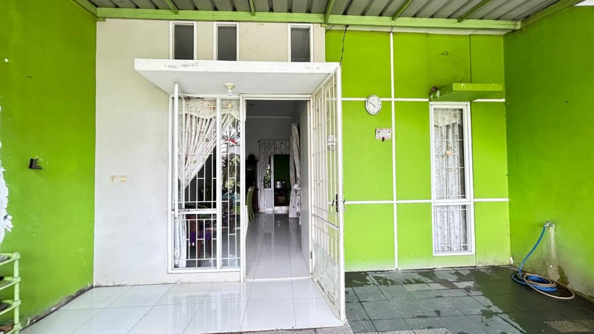 Rumah Siap Huni, LT. 72 M2, Vila Mutiara Gading 2,  Bekasi - Foto 2