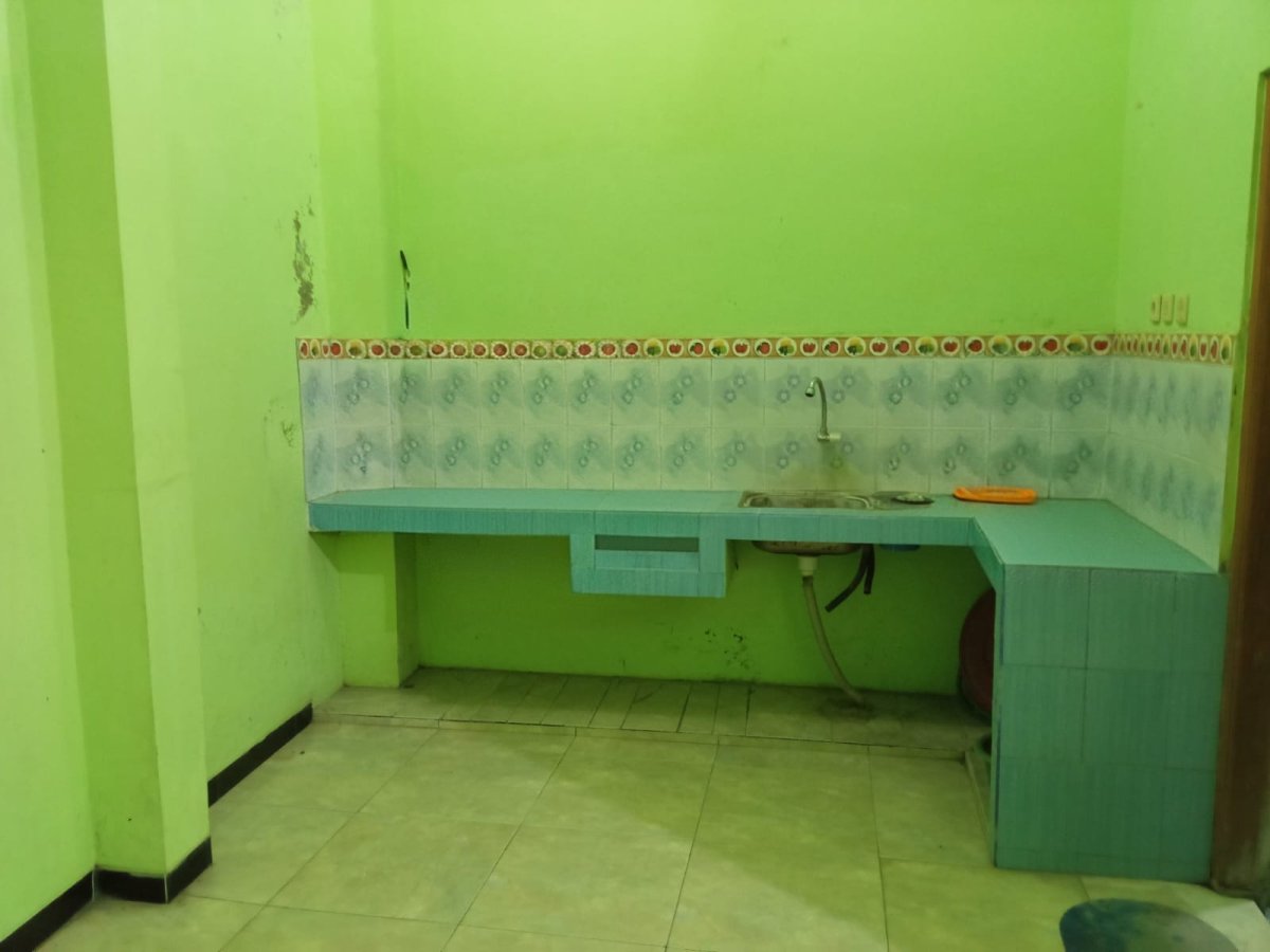 Rumah 2 lantai Banyuanyar, Solo, dekat SMPN 9 Surakarta - Foto 4