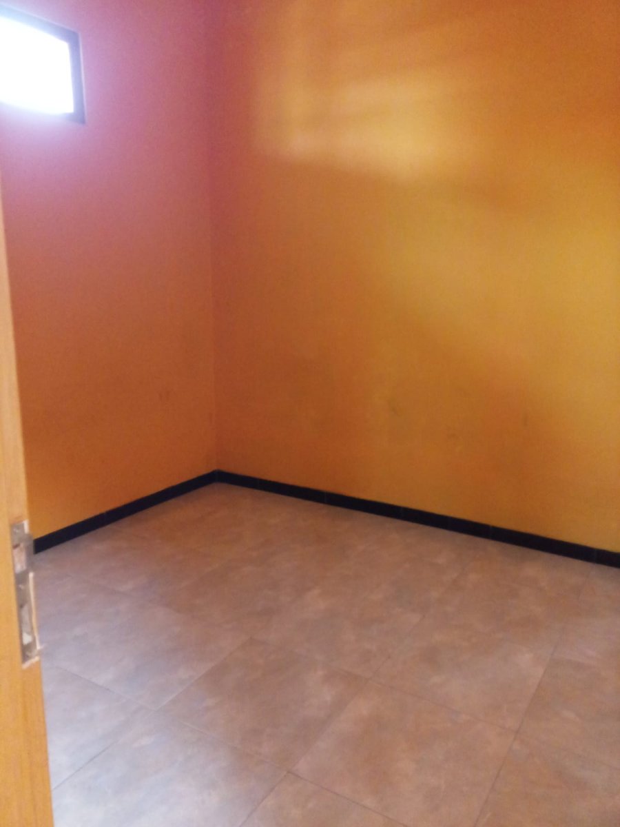 Rumah 2 lantai Banyuanyar, Solo, dekat SMPN 9 Surakarta - Foto 5