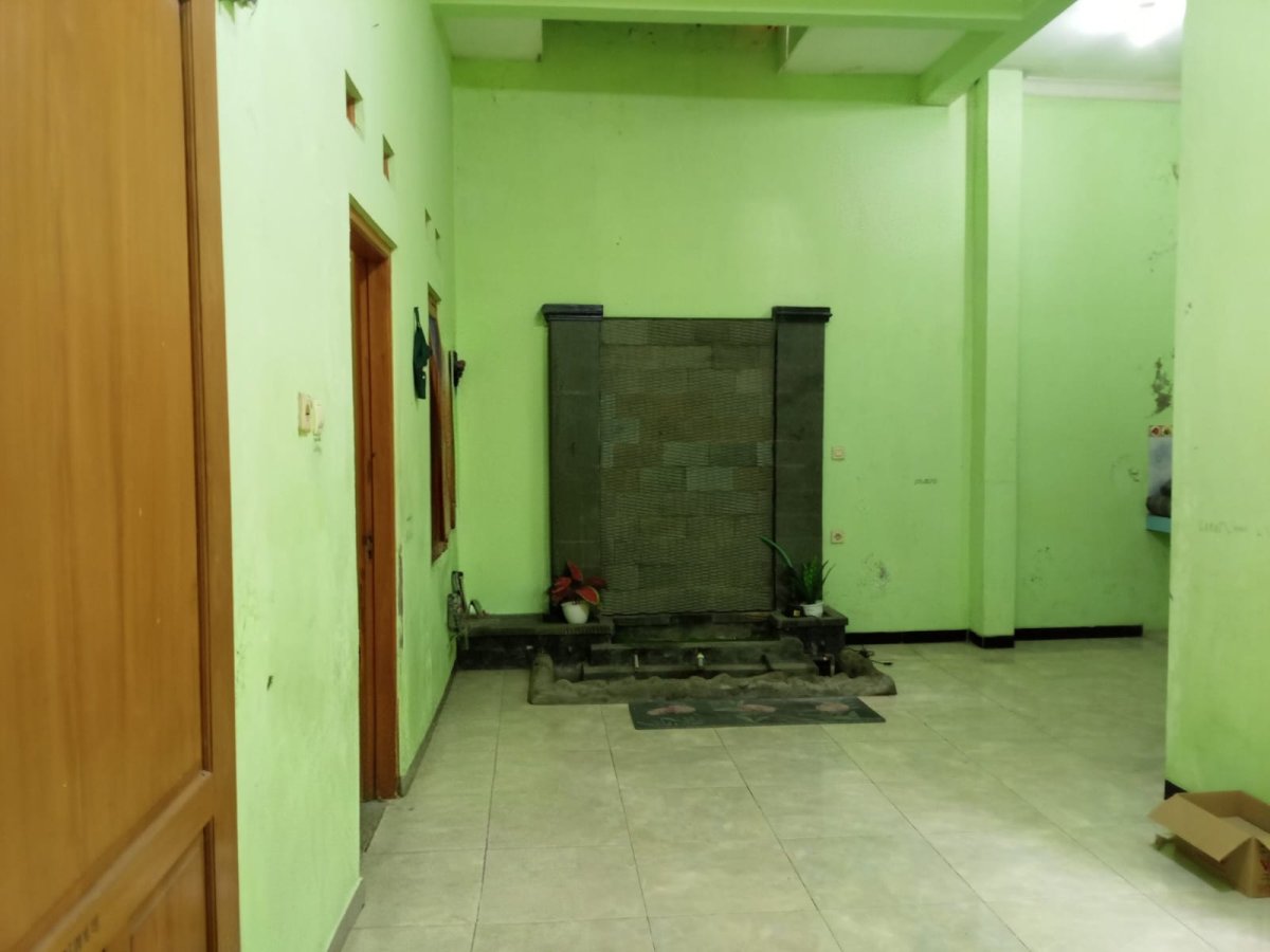 Rumah 2 lantai Banyuanyar, Solo, dekat SMPN 9 Surakarta - Foto 10