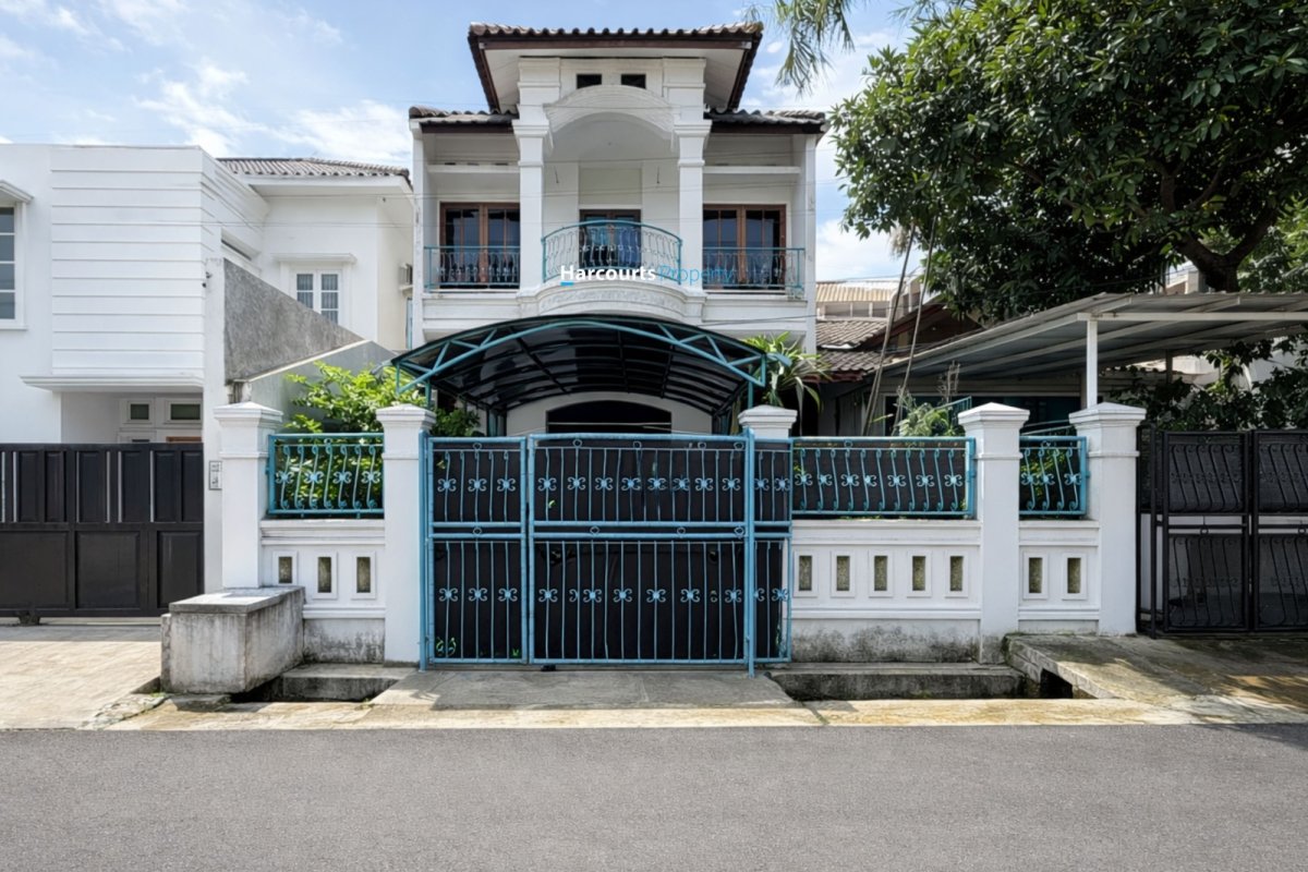 Cipete Area, Dijual Rumah Klasik + Rumah Kos Lokasi Strategis 10 Menit Dari Stasiun MRT Cipete Raya