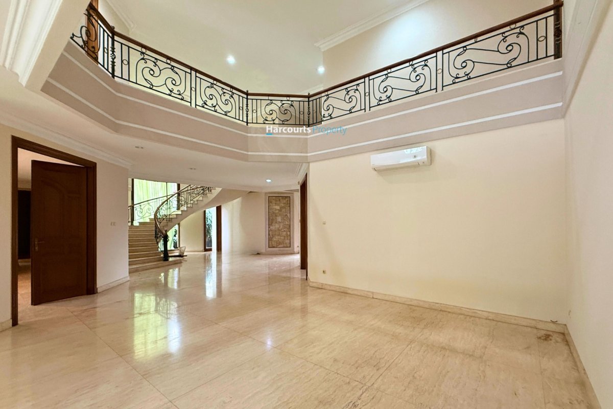 Jeruk Purut Area, Disewakan Rumah Hunian Siap Pakai Lokasi Strategis Ada Taman Depan dan Belakang - Foto 3