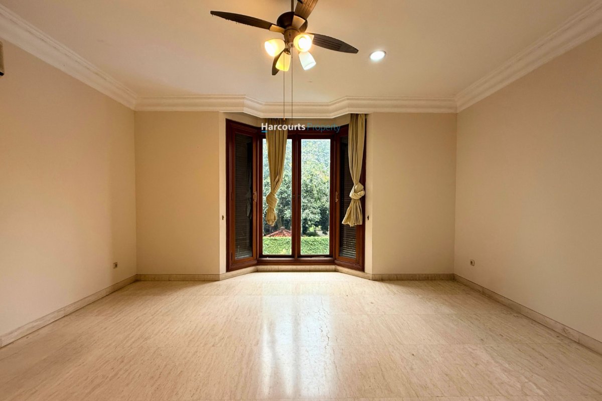 Jeruk Purut Area, Disewakan Rumah Hunian Siap Pakai Lokasi Strategis Ada Taman Depan dan Belakang - Foto 9