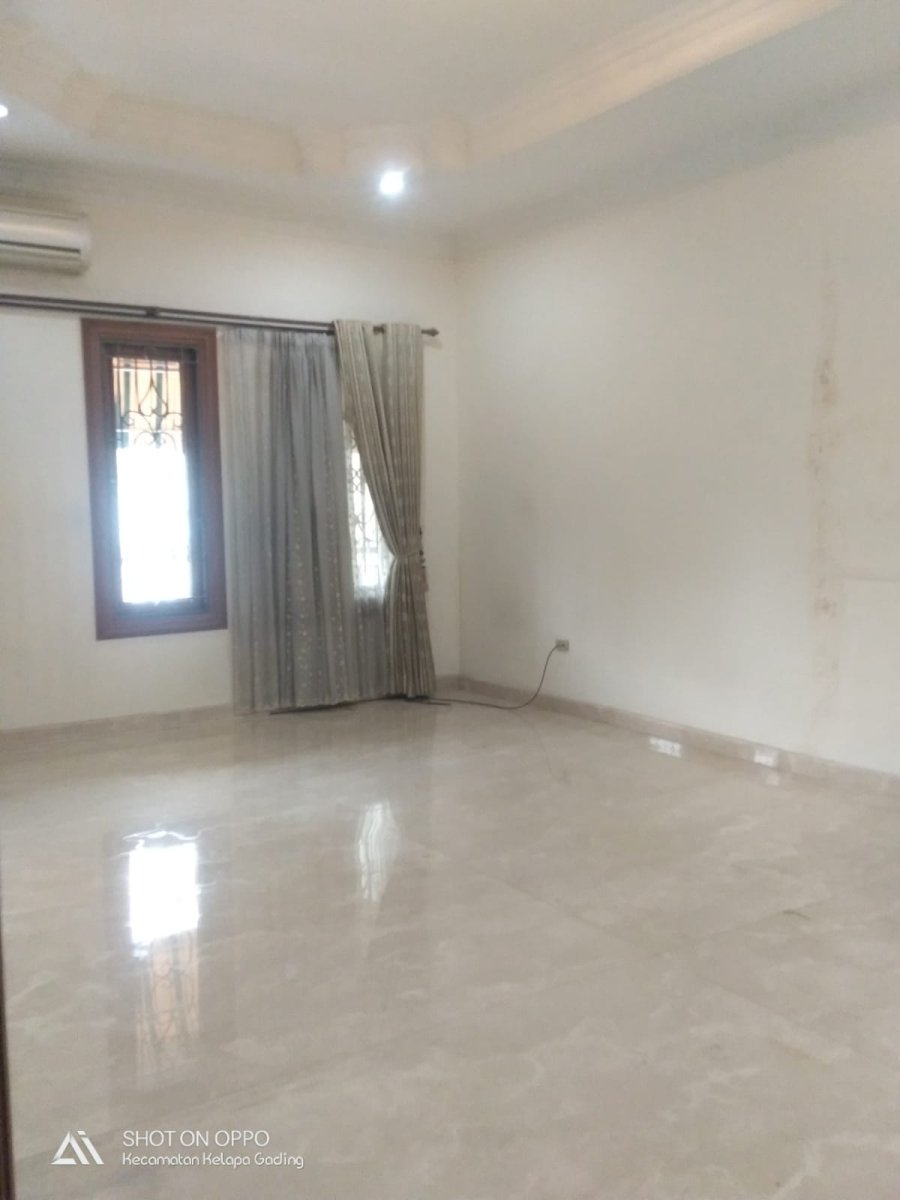 Disewakan Rumah Di Gading Kirana, Kelapa Gading - Jakarta Utara - Foto 5