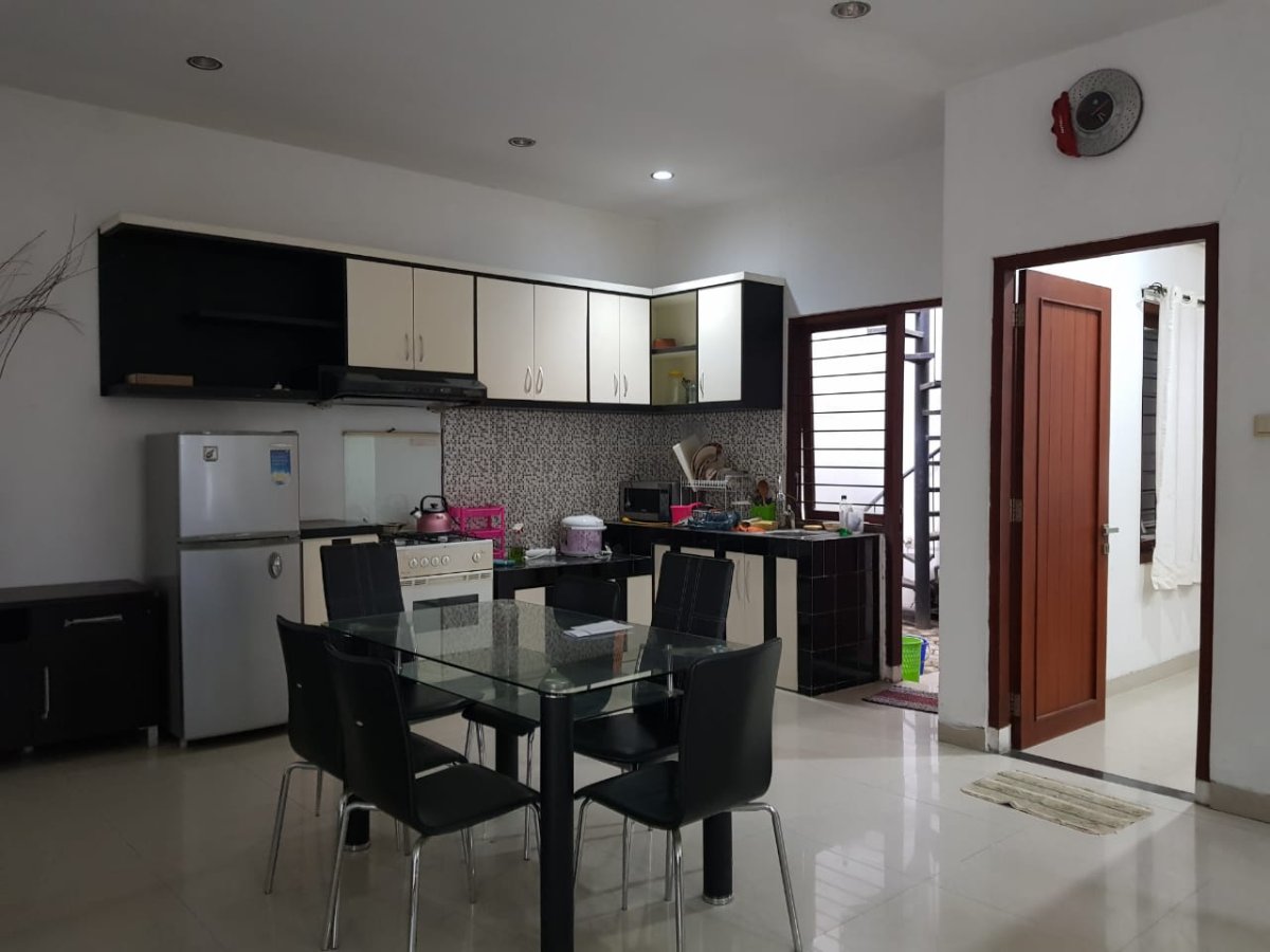 Rumah Bagus Bersih Siap Huni di Lor In Residence Solo - Foto 6