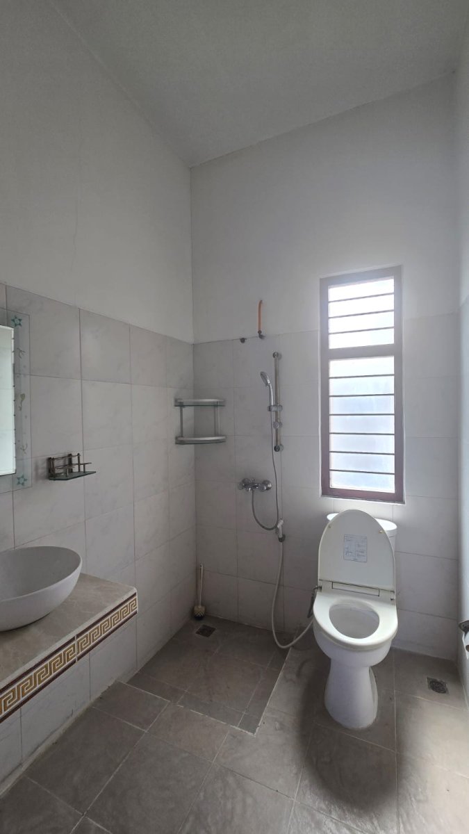 Rumah Bagus Bersih Siap Huni di Lor In Residence Solo - Foto 7