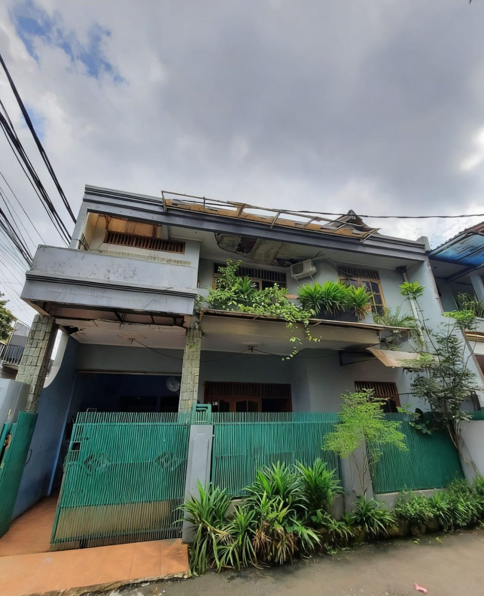 JUAL RUMAH 2 LT. BEBAS BANJIR BATU AMPAR CONDET KRAMAT JATI JAKARTA TIMUR