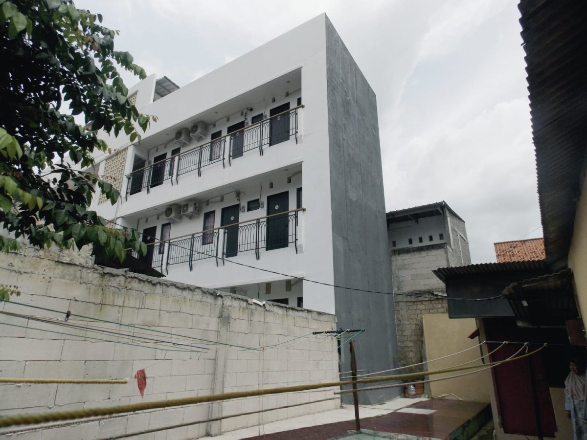 Rumah Cocok untuk Usaha Kos Dekat Universitas Islam Nasional (Uin) - Foto 2