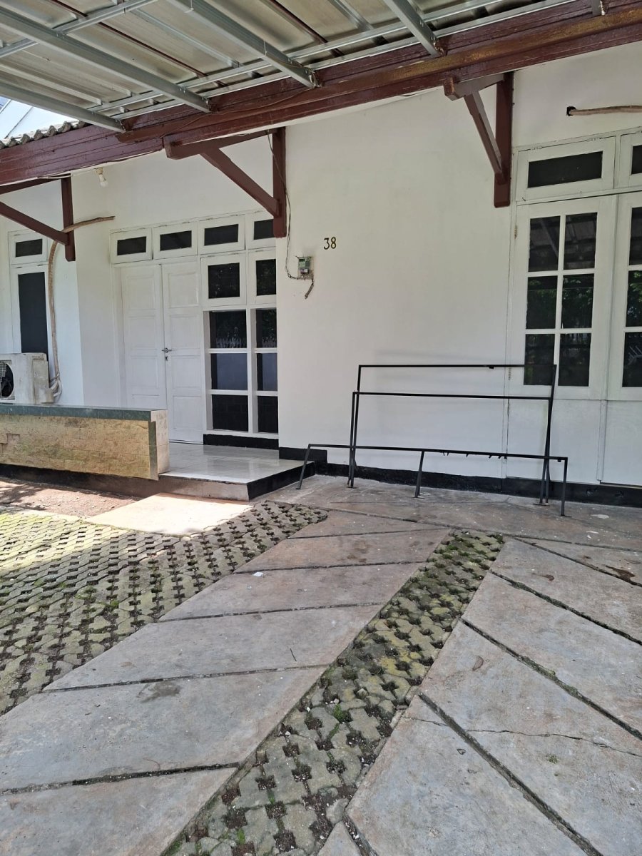 Disewakan Rumah di Taman Bona Indah Lebak Bulus Jakarta Selatan - Foto 2