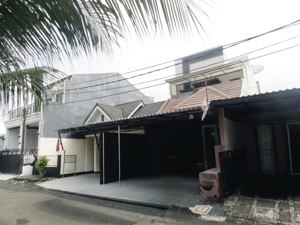 Dijual rumah siap huni di Serpong Park Jelupang Tangsel