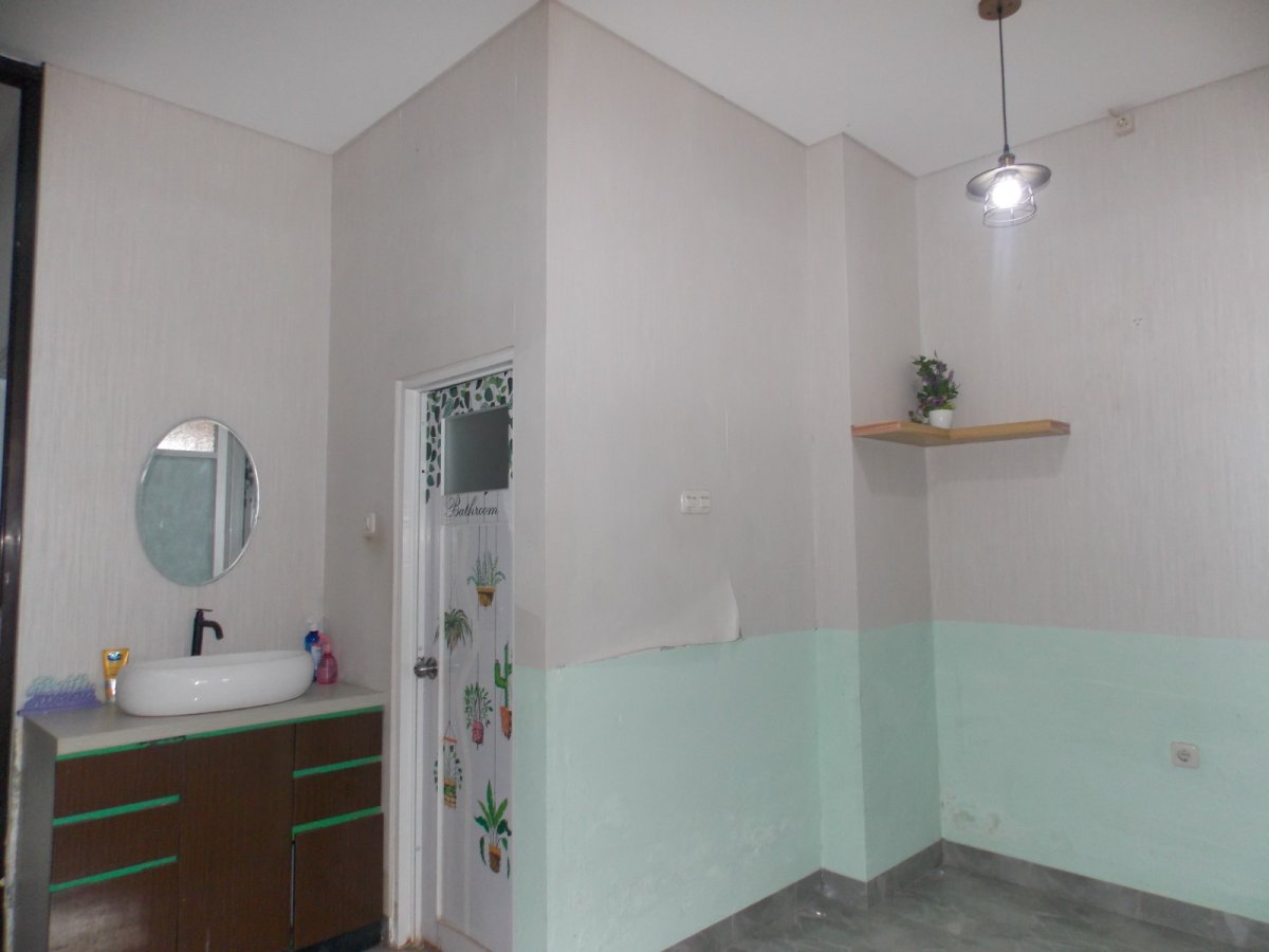 Dijual rumah siap huni di Serpong Park Jelupang Tangsel - Foto 4