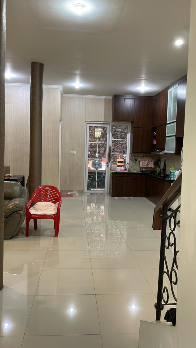 Dijual 1 Unit Rumah Lokasi Jl. Alicante Timur, Tanggerang - Foto 2