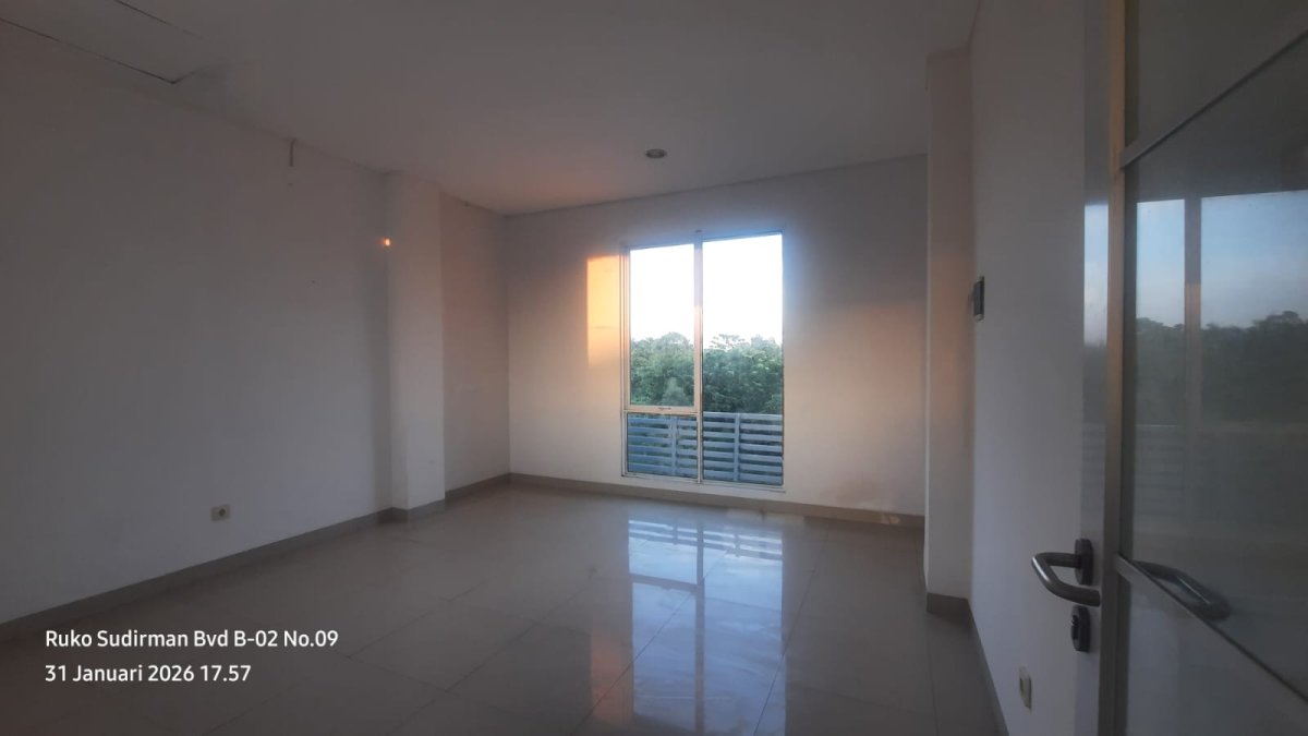 Dijual Ruko Sudirman Boulevard - Cikarang Utara - Foto 13