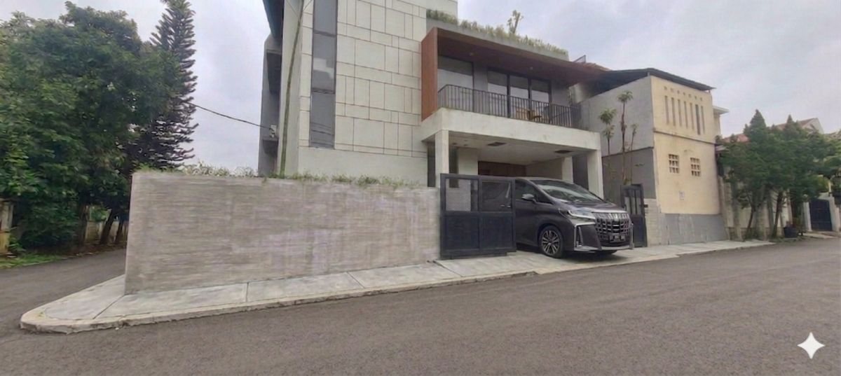 JUAL CEPAT, RUMAH HOEK 3 LANTAI, LT 140 M2, NUANSA BALI, CINERE ESTATE, DEPOK - Foto 2