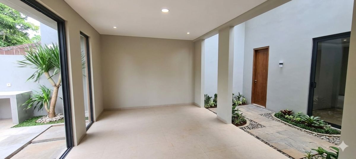 JUAL CEPAT, RUMAH HOEK 3 LANTAI, LT 140 M2, NUANSA BALI, CINERE ESTATE, DEPOK - Foto 4