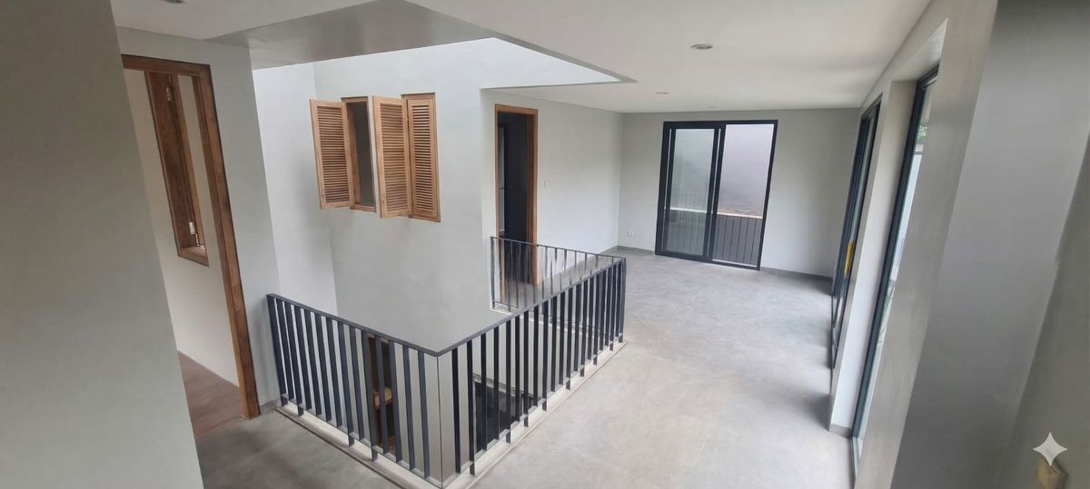 JUAL CEPAT, RUMAH HOEK 3 LANTAI, LT 140 M2, NUANSA BALI, CINERE ESTATE, DEPOK - Foto 7