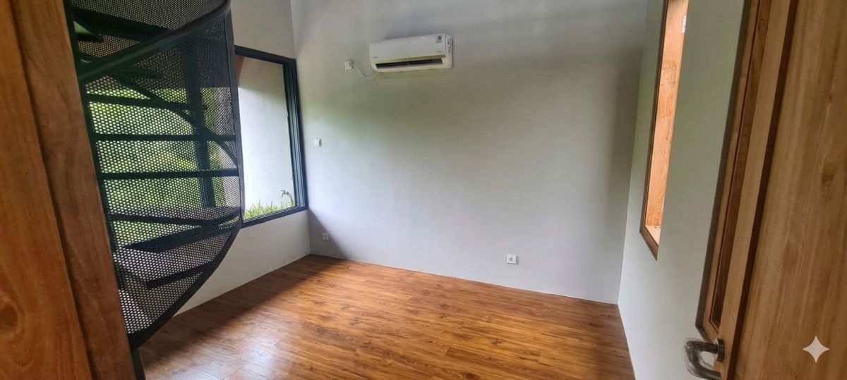 JUAL CEPAT, RUMAH HOEK 3 LANTAI, LT 140 M2, NUANSA BALI, CINERE ESTATE, DEPOK - Foto 13