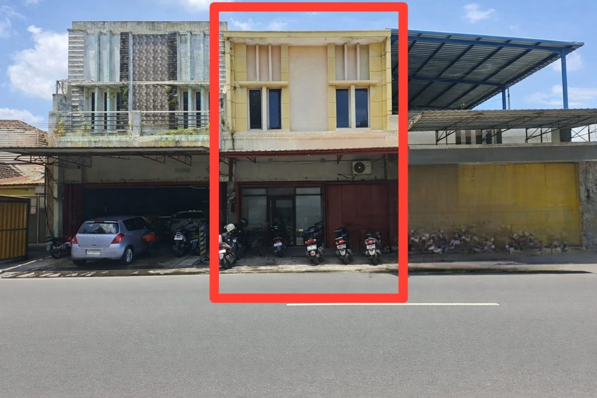 Ruko 2,5 lantai di Jalan Brigjen Sudiarto, Serengan, Solo - Foto 3