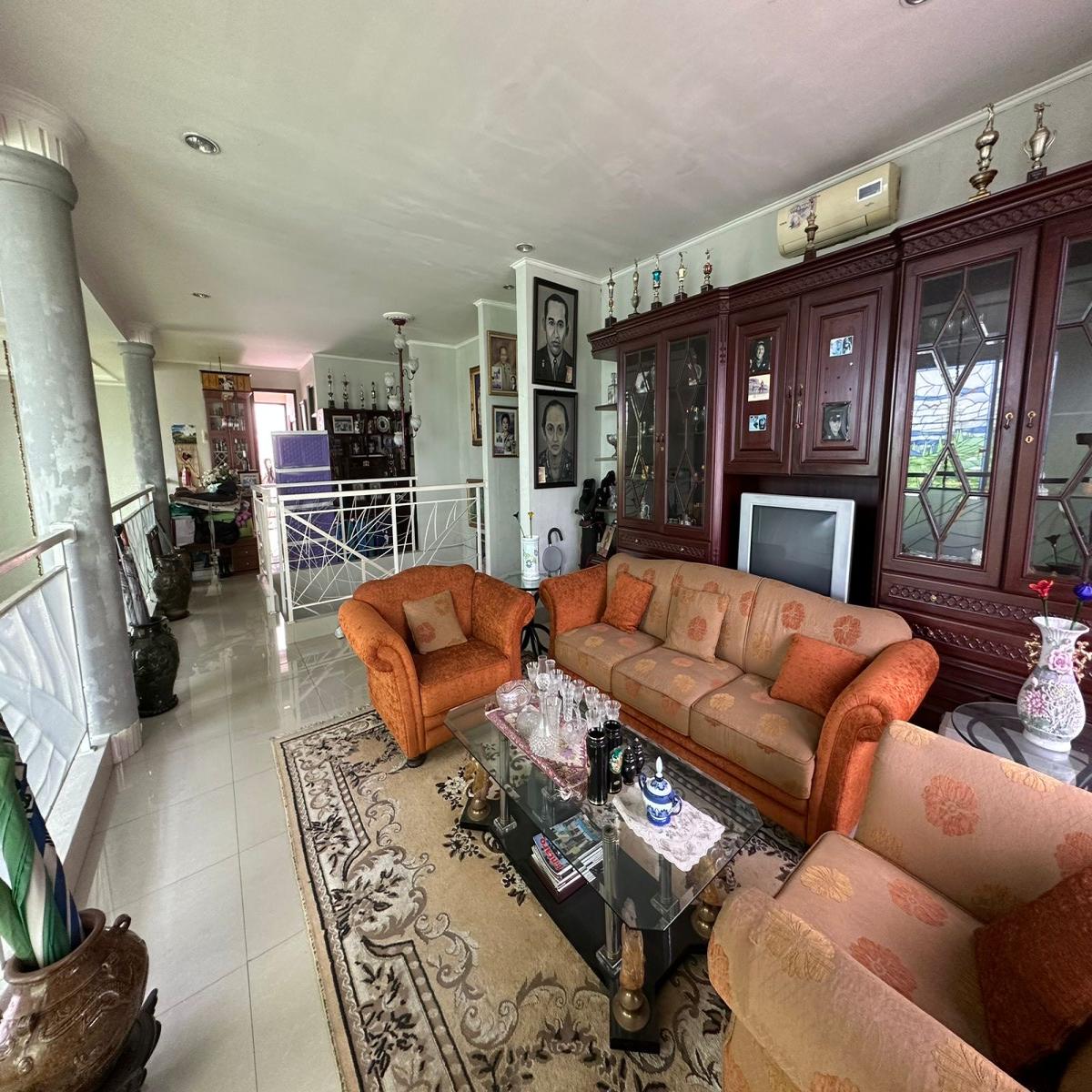 Rumah hoek 2 lantai dalam Cluster di Bintaro Sektor 9