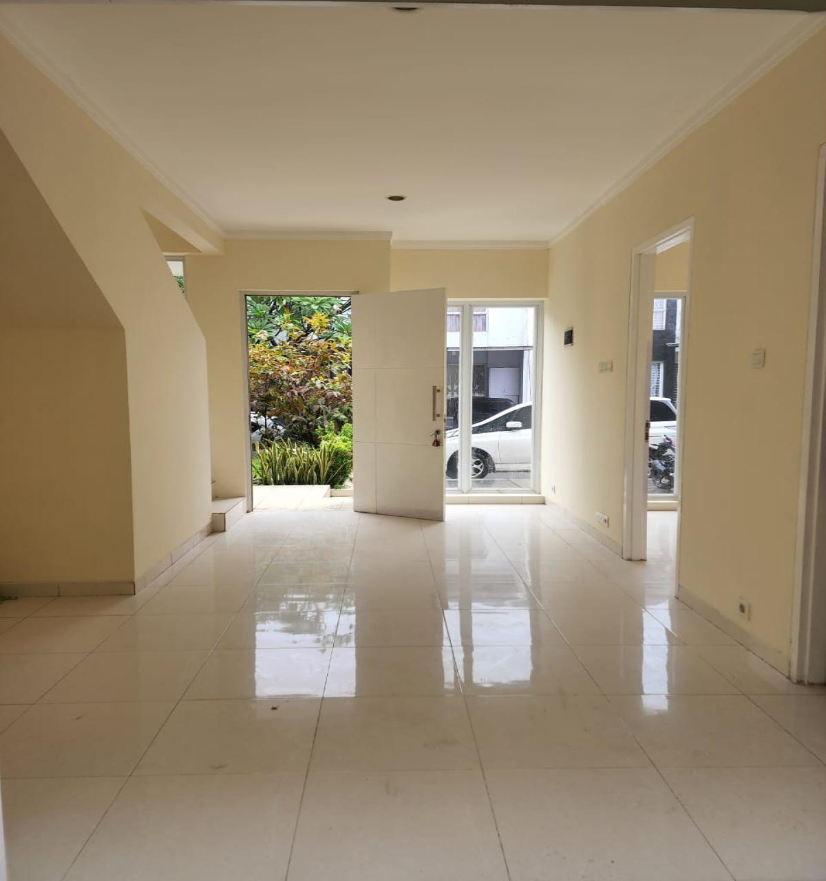 Dijual Rumah 2 Lantai di Graha Raya Cluster Ayna Residence, Tangerang Selatan - Foto 4