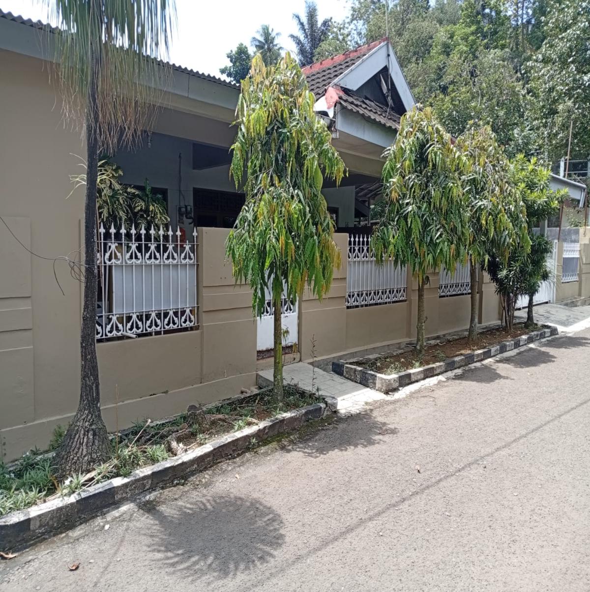 Rumah Luas & Siap Huni di Graha Indah, Bogor Utara – Lokasi Strategis &  Nyaman