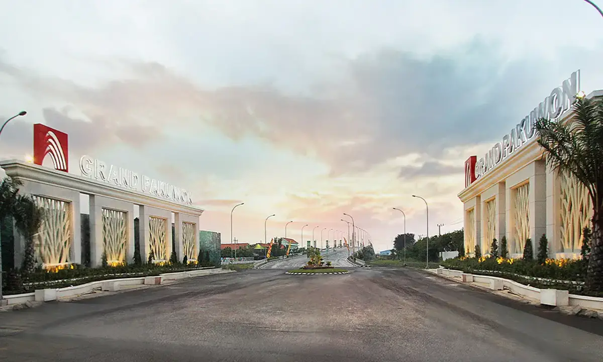 Lelang Rumah Mewah Murah Lokasi Premium @Grand Pakuwon Surabaya barat - Foto 4