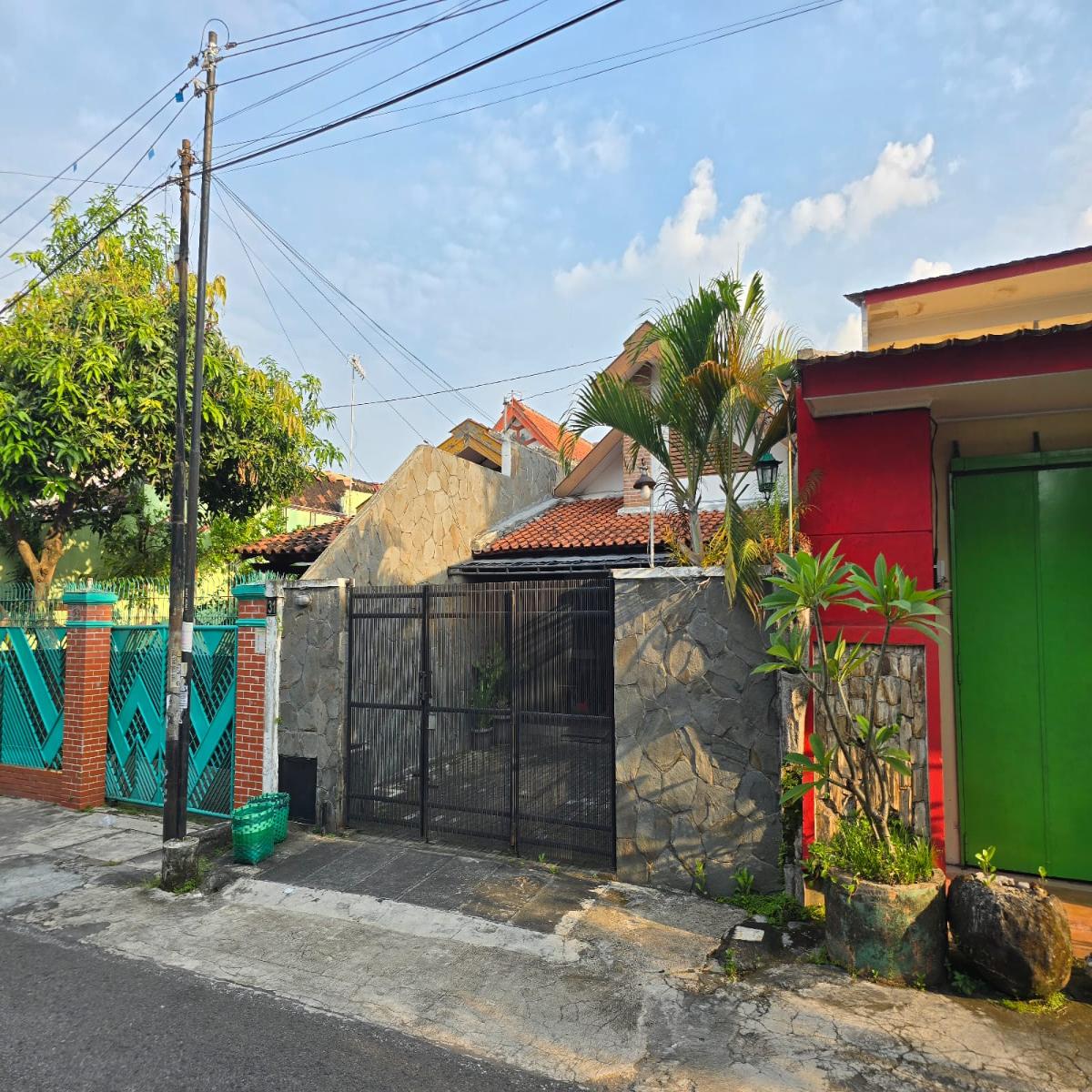 Dijual Rumah 2 Lantai di Kratonan, Solo