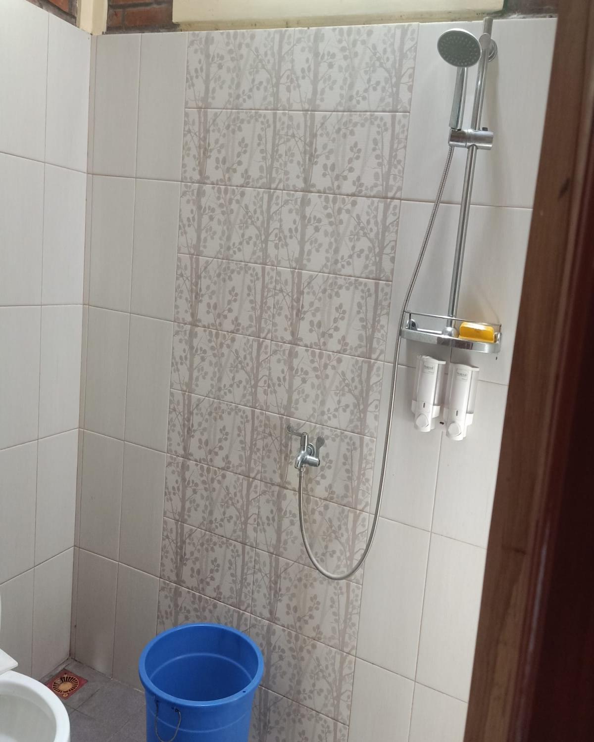 Dijual Rumah Siap Huni di Cimande Caringin - Joglo dengan Lahan Luas - Foto 11