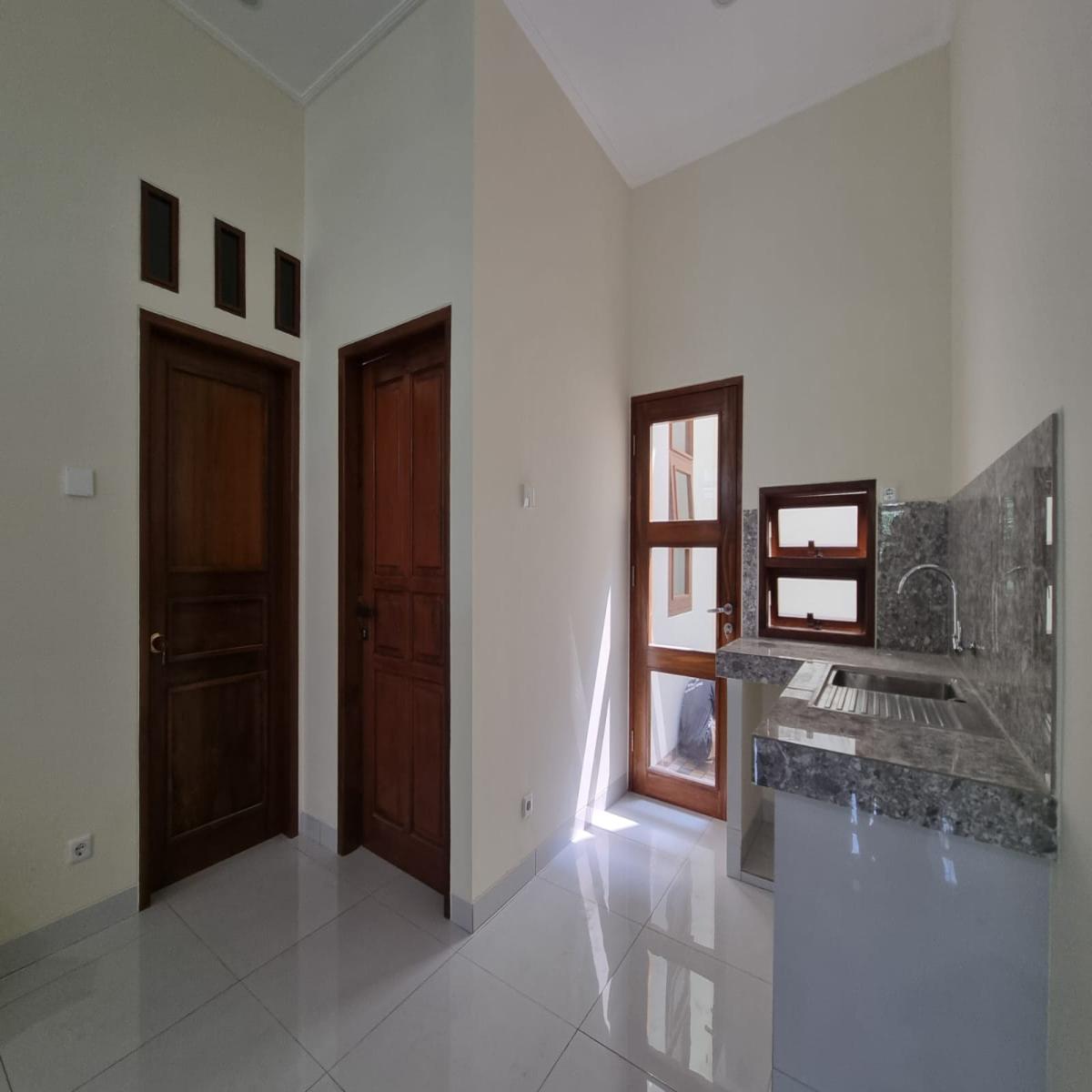 Rumah 3 lantai daerah Villa Bintaro Indah Tangerang Selatan - Foto 2