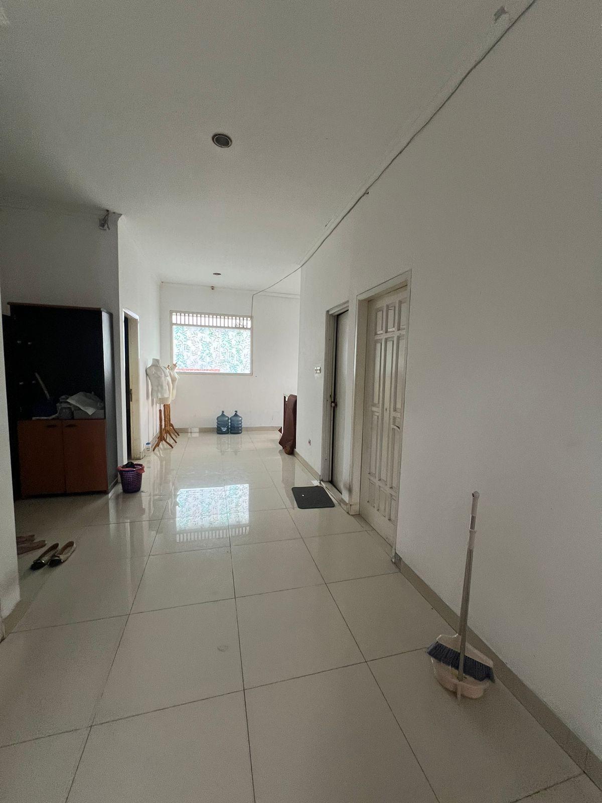 Rumah 2 Lantai 250m² di Rempoa Ciputat Timur Tangerang Selatan - Dekat Bintaro & Pondok Indah - Foto 8