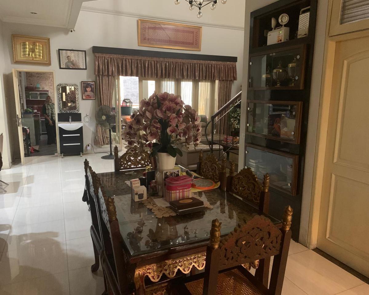 Dijual rumah besar di camar Bintaro Jaya Tangerang Selatan - Foto 9