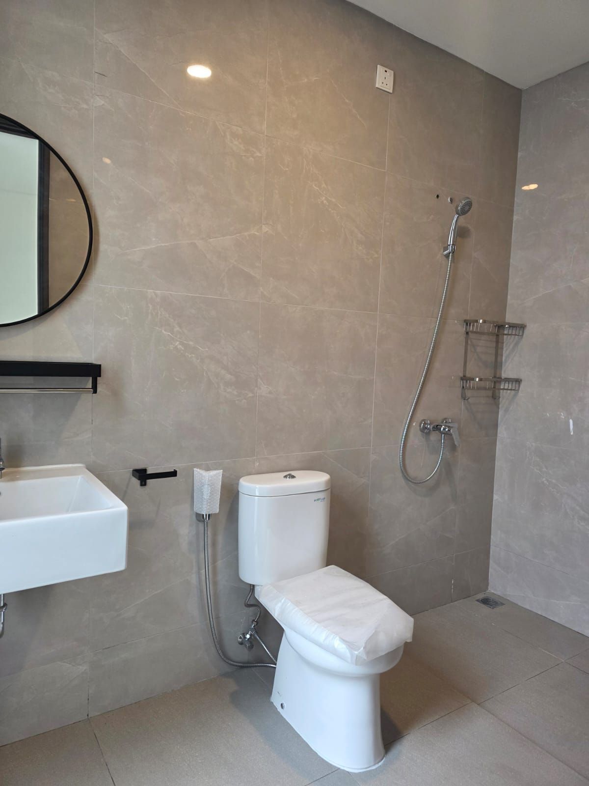 Disewakan rumah baru di Citra Garden Bintaro tangerang selatan