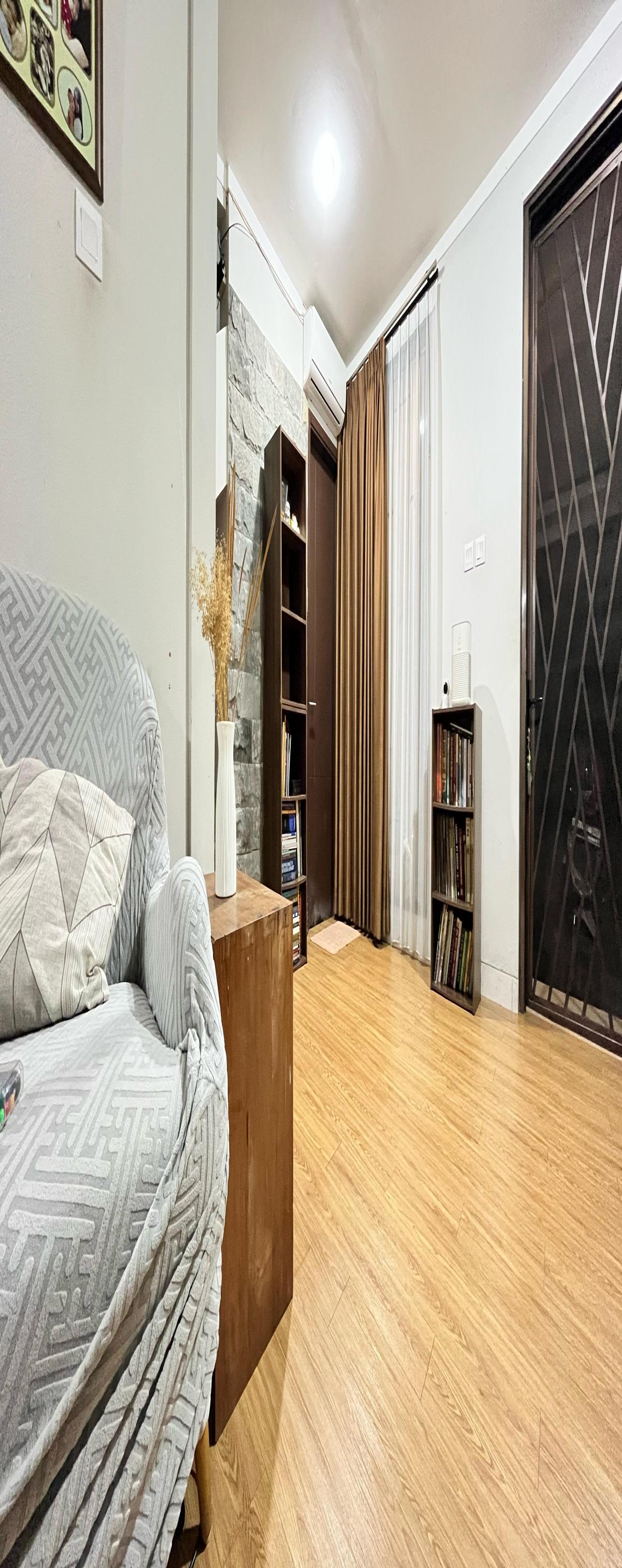 Rumah 2 Lantai Semi Furnished di Graha Raya Cluster Viola Residence, Tangerang Selatan - Foto 4