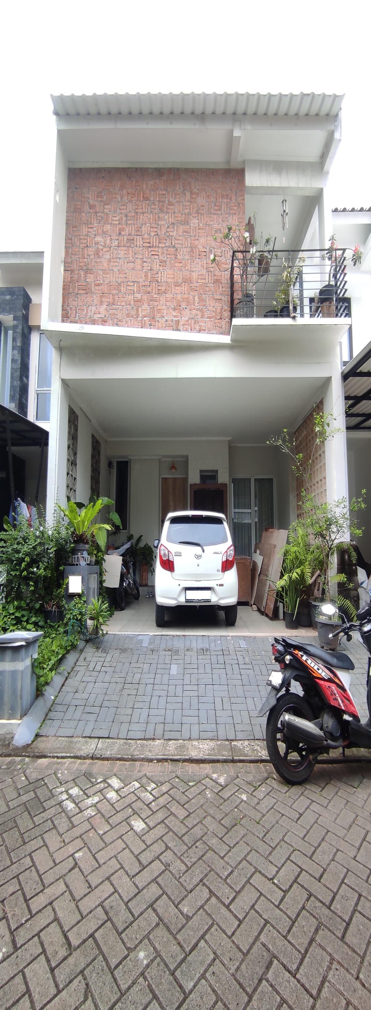 Rumah 2 Lantai di Graha Raya Bintaro Jaya Cluster Ayna Residence, Tangerang Selatan