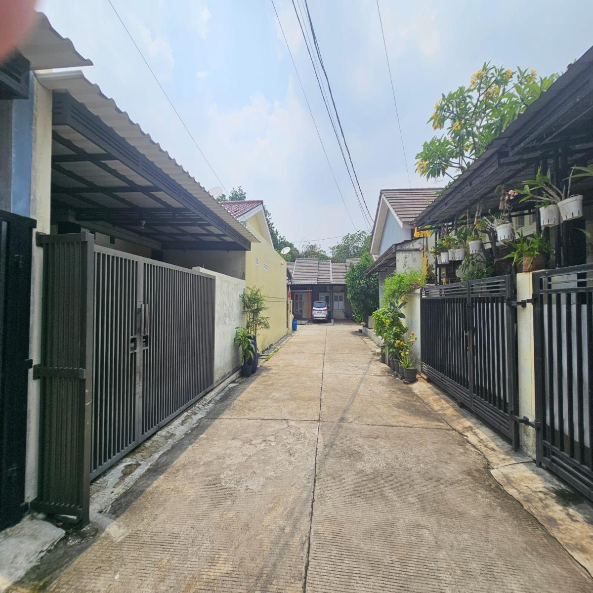 Dijual Rumah Minimalis 1 Lantai, dekat Graha Raya Bintaro  (Bebas Banjir) - Foto 2