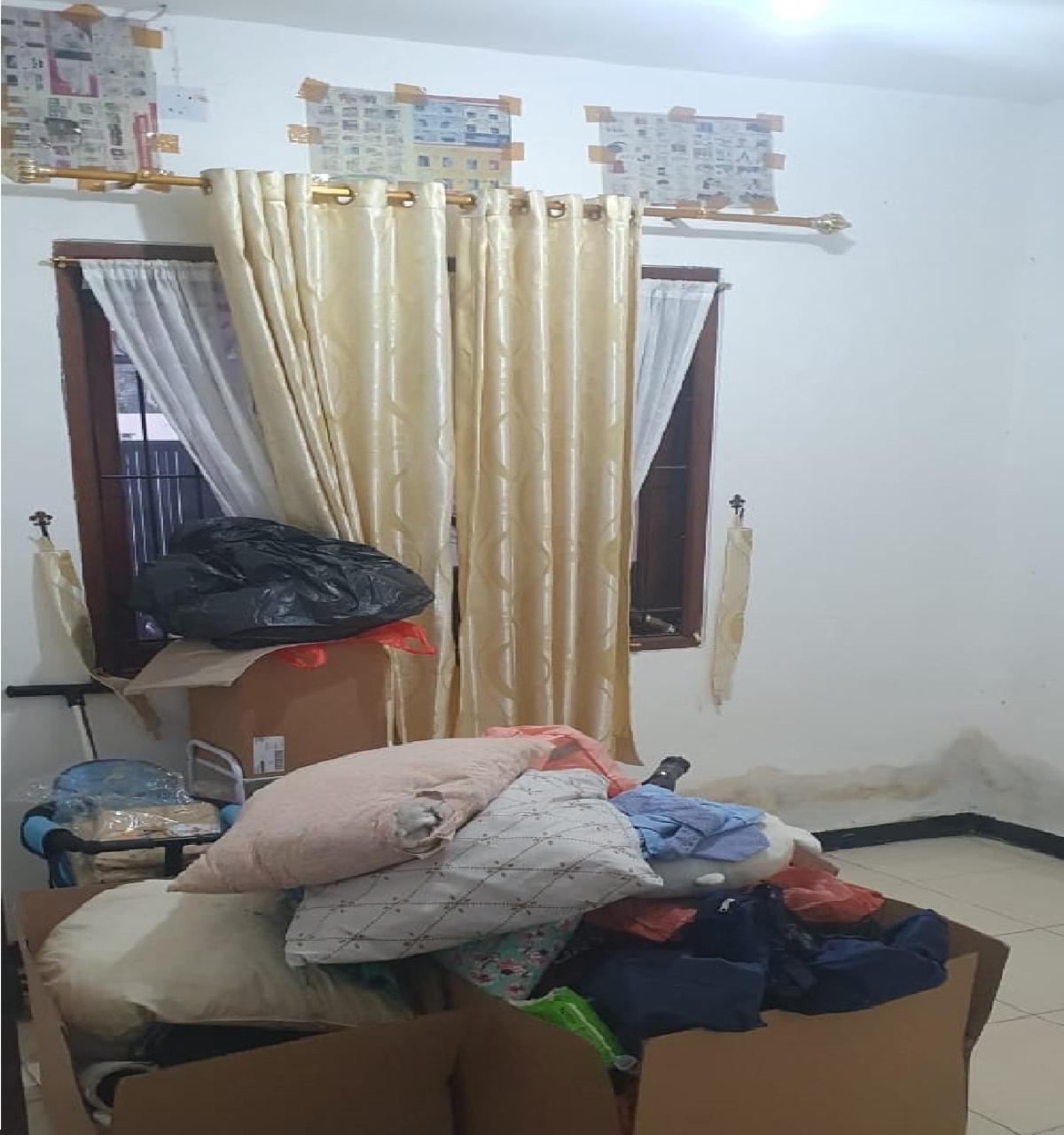 Rumah Minimalis di Cluster Cornelia Residence Graha Raya Bintaro, Harga Nego! - Foto 2