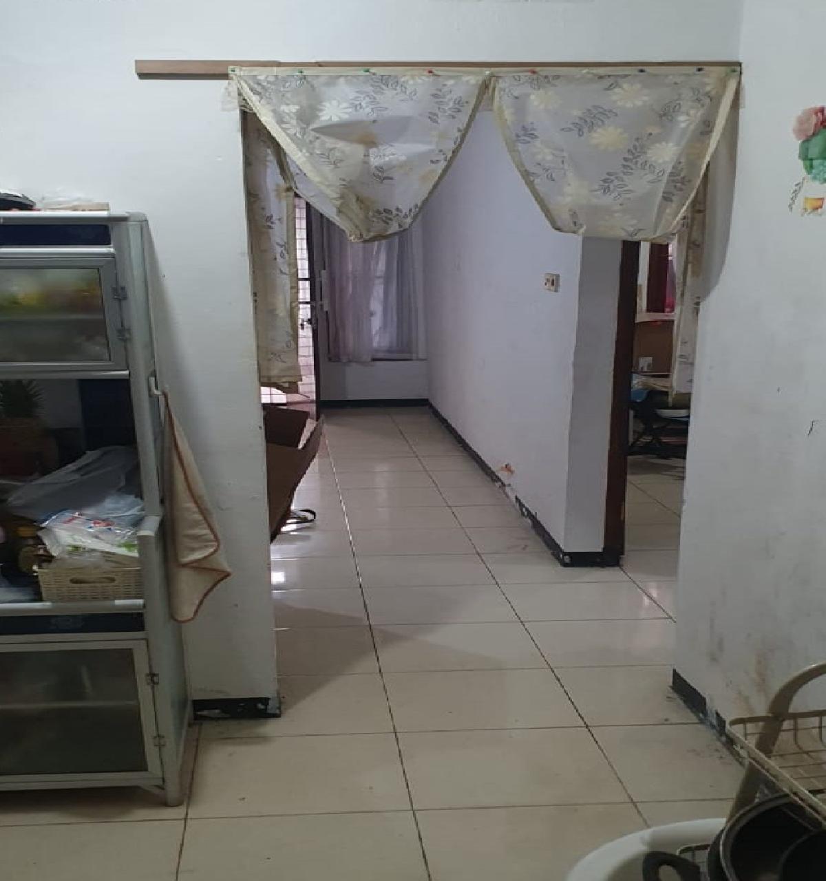 Rumah Minimalis di Cluster Cornelia Residence Graha Raya Bintaro, Harga Nego! - Foto 4