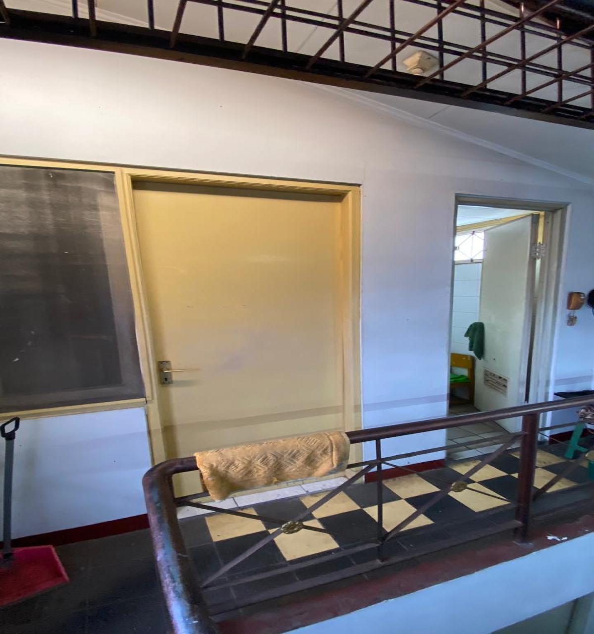 Dijual Rumah 2 Lantai di Graha Raya – Lokasi Strategis, Harga Terjangkau! - Foto 8