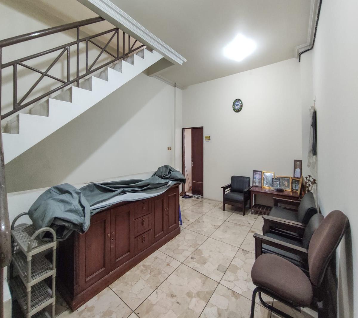 Disewakan Ruko Strategis di Jl. Pahlawan – Cocok untuk Usaha & Kantor, Akses Super Mudah - Foto 10