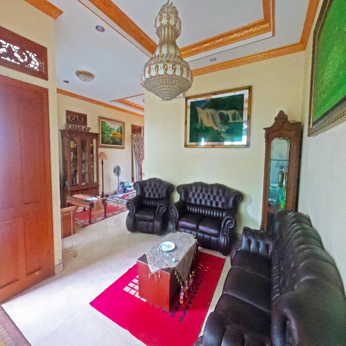 Hunian Mewah 2 Lantai dengan Kolam Renang di Ciledug Tangerang - Foto 3